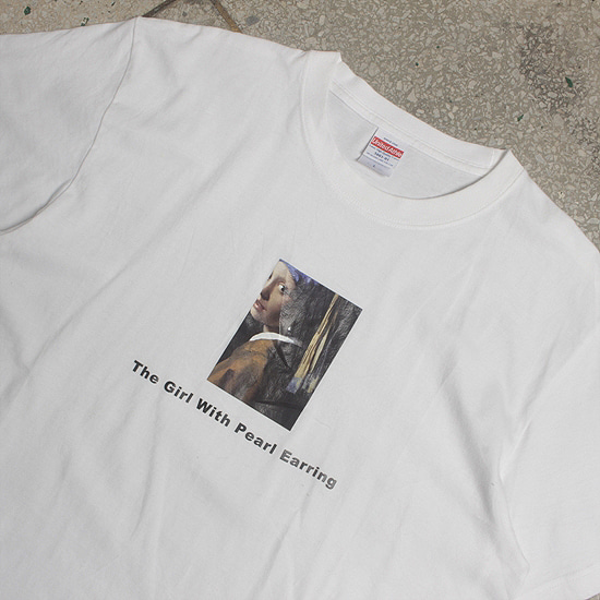 the girl with pearl earring tee